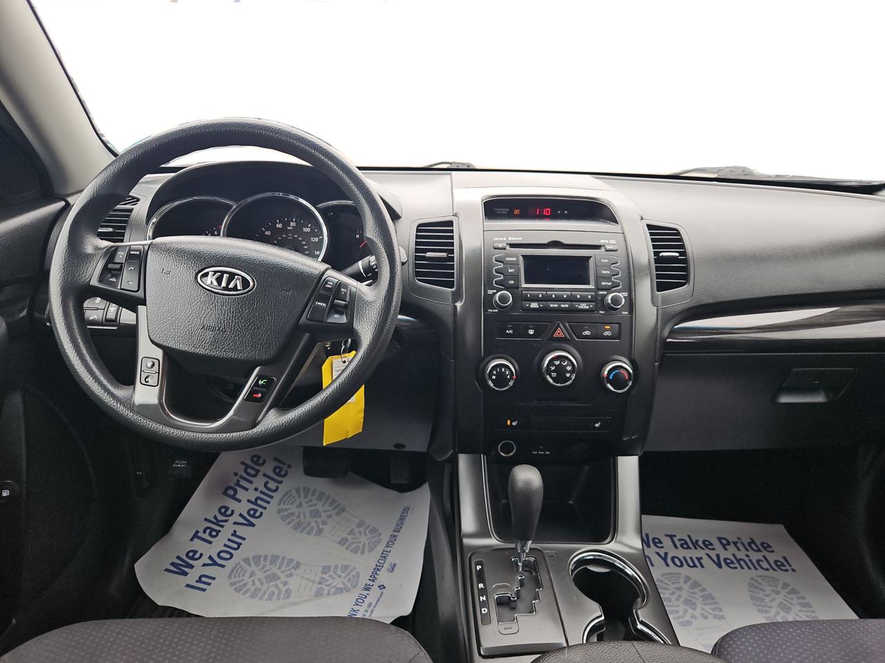 Kia Sorento LX 2WD 2011