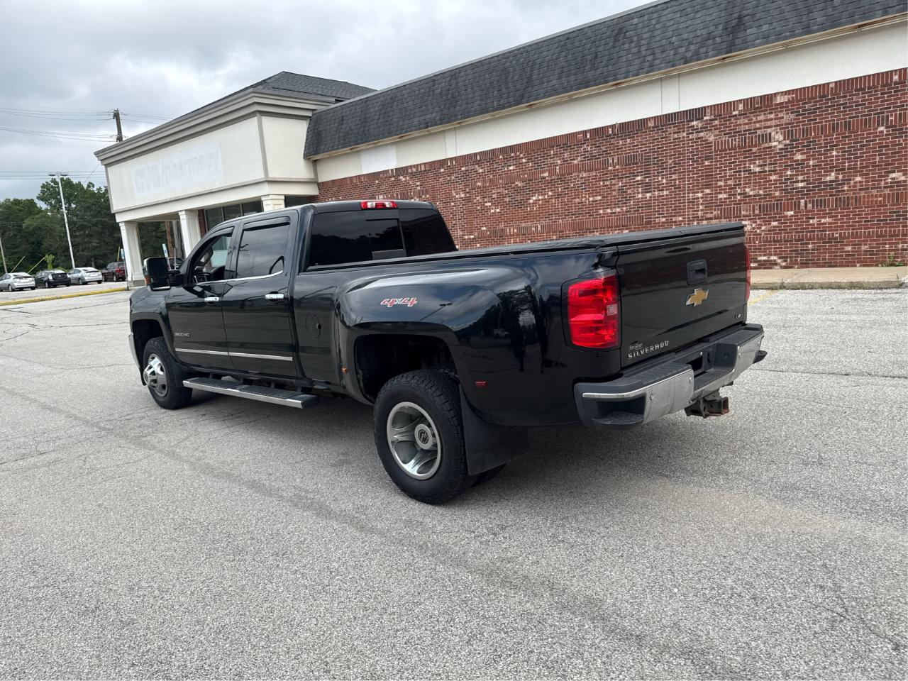 Chevrolet Silverado 3500HD LTZ Crew Cab 4WD 2015