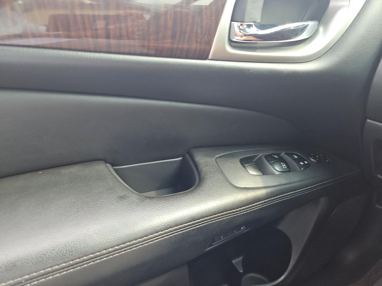 Nissan Pathfinder S 4WD 2014