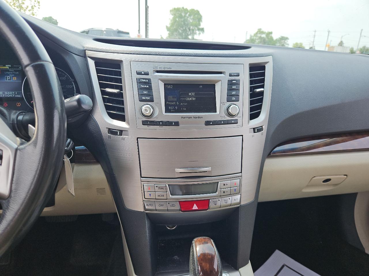Subaru Legacy 2.5i Limited 2013