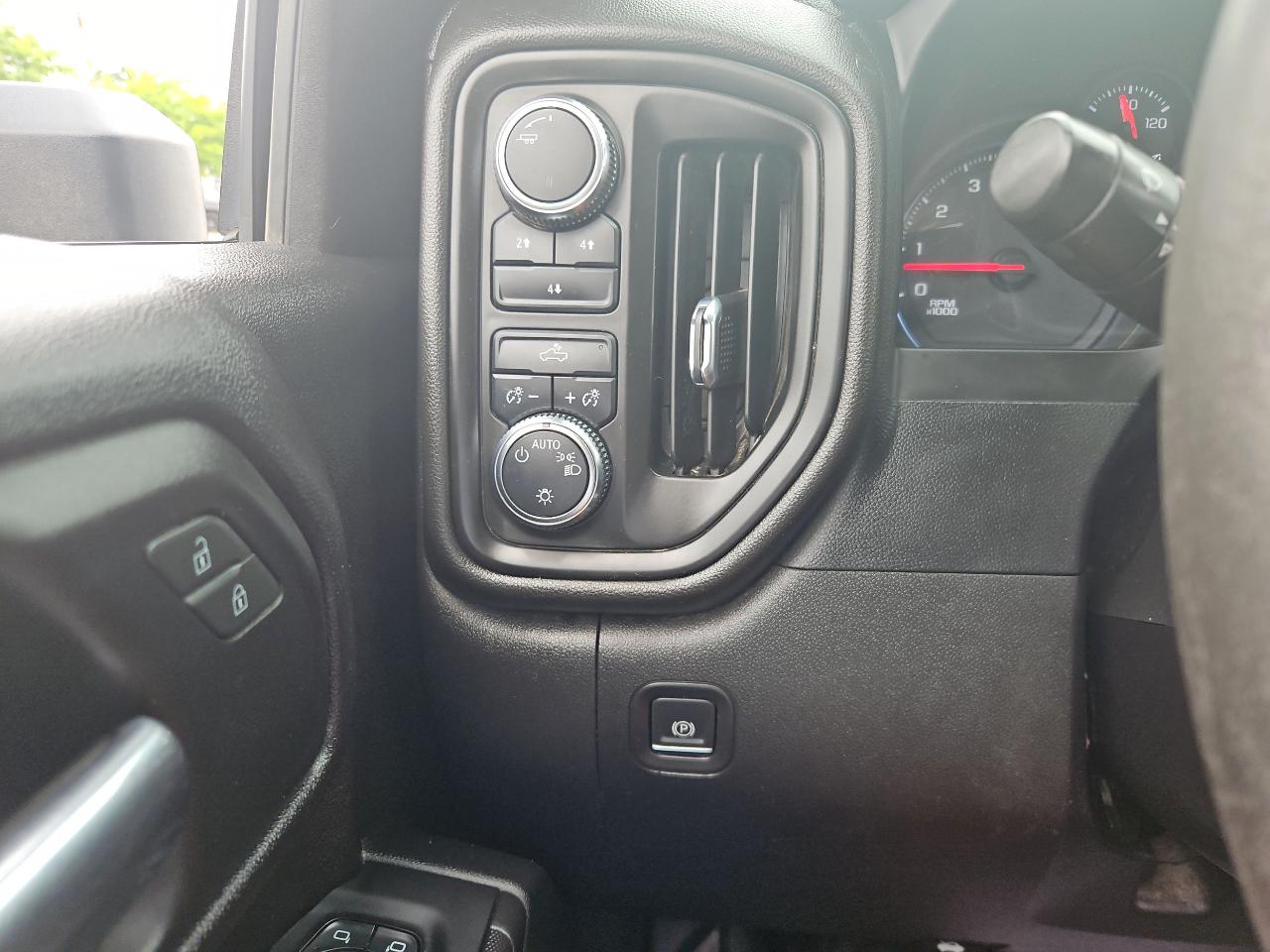 GMC Sierra 2500HD Pro Double Cab 4WD LB 2022