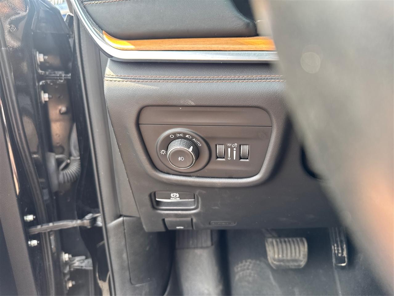 Jeep Grand Cherokee L Summit 4WD 2021