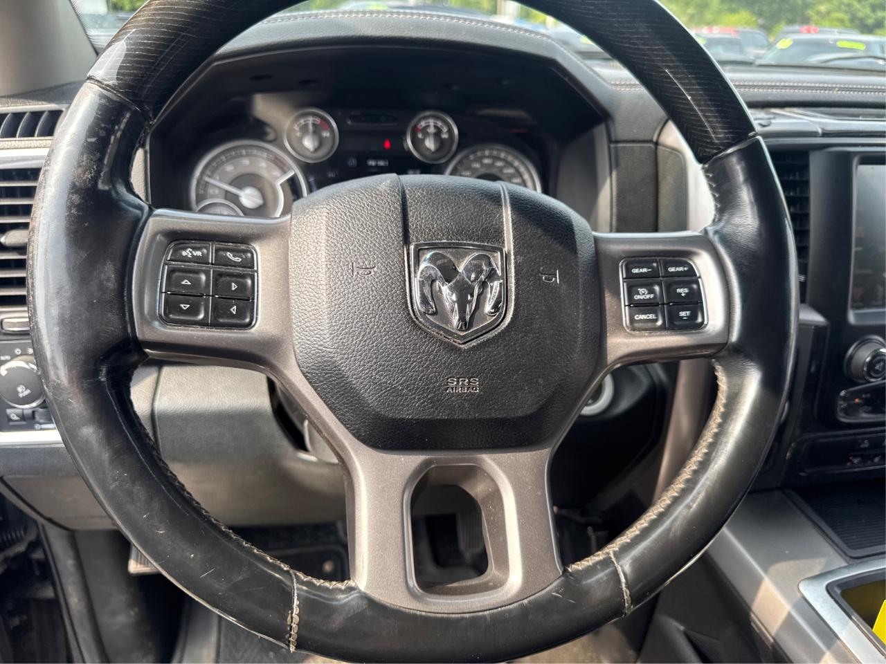 RAM 1500 Longhorn Crew Cab LWB 4WD 2015