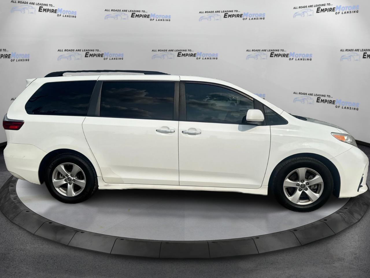 Toyota Sienna LE 8-Passenger 2020