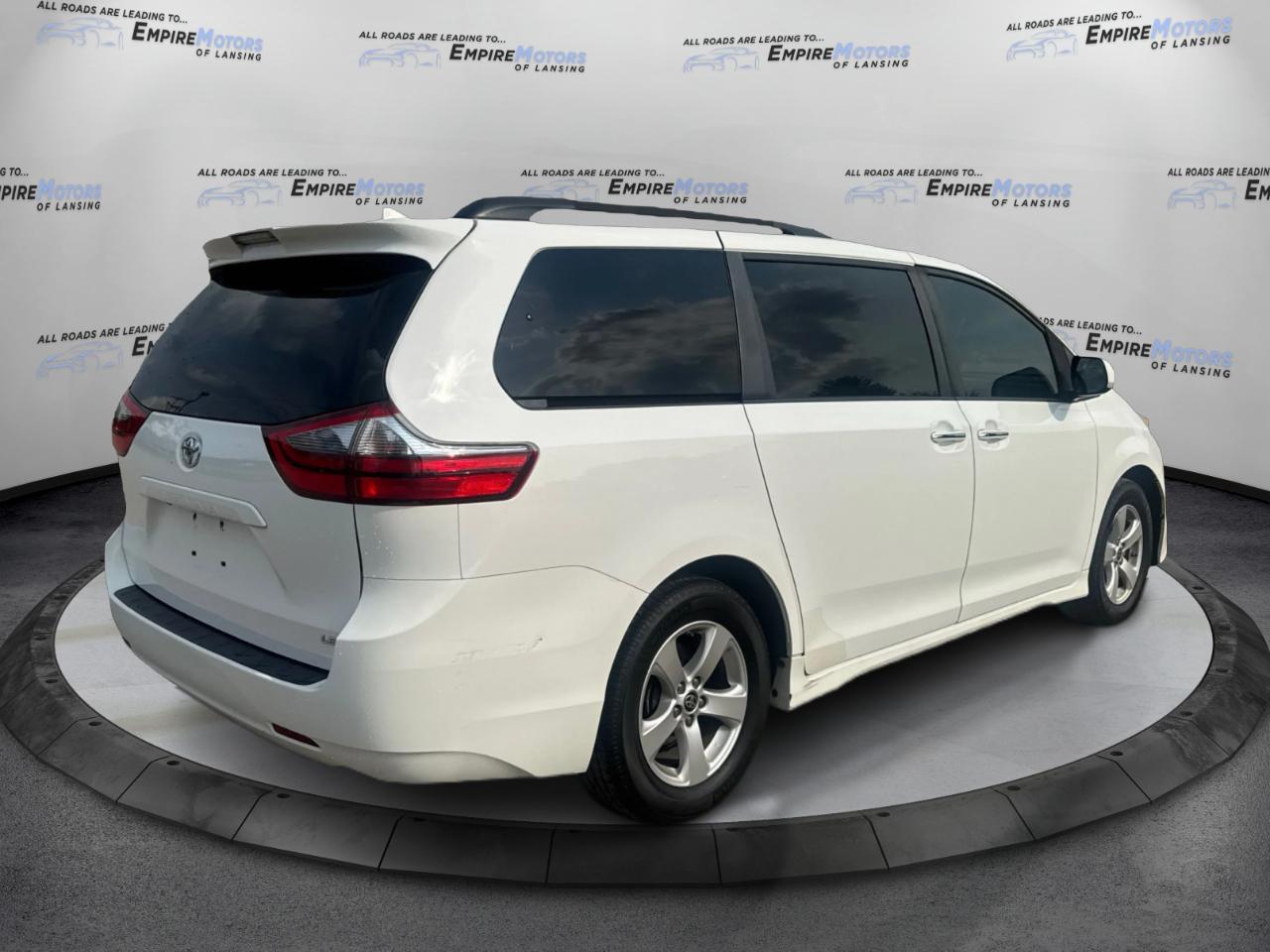 Toyota Sienna LE 8-Passenger 2020