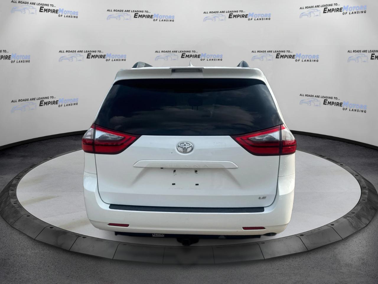 Toyota Sienna LE 8-Passenger 2020