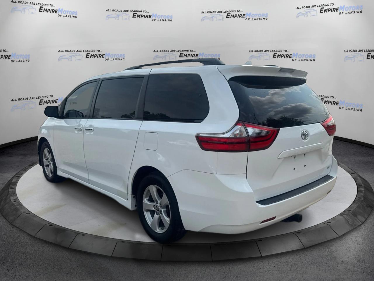Toyota Sienna LE 8-Passenger 2020