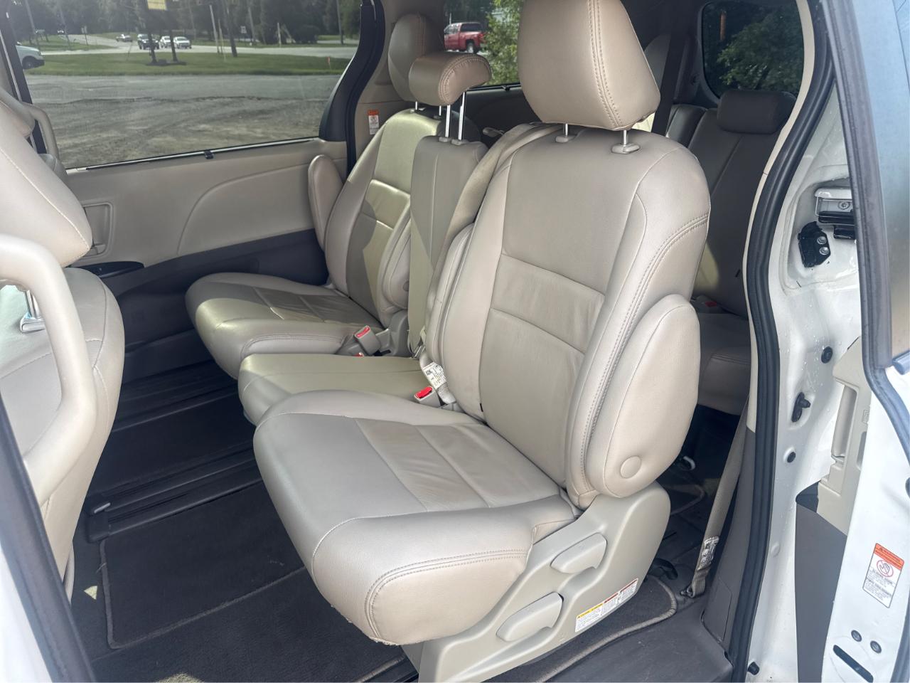 Toyota Sienna LE 8-Passenger 2020