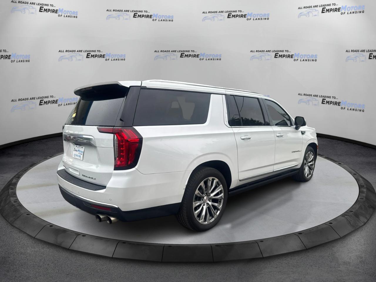 GMC Yukon XL Denali 4WD 2021