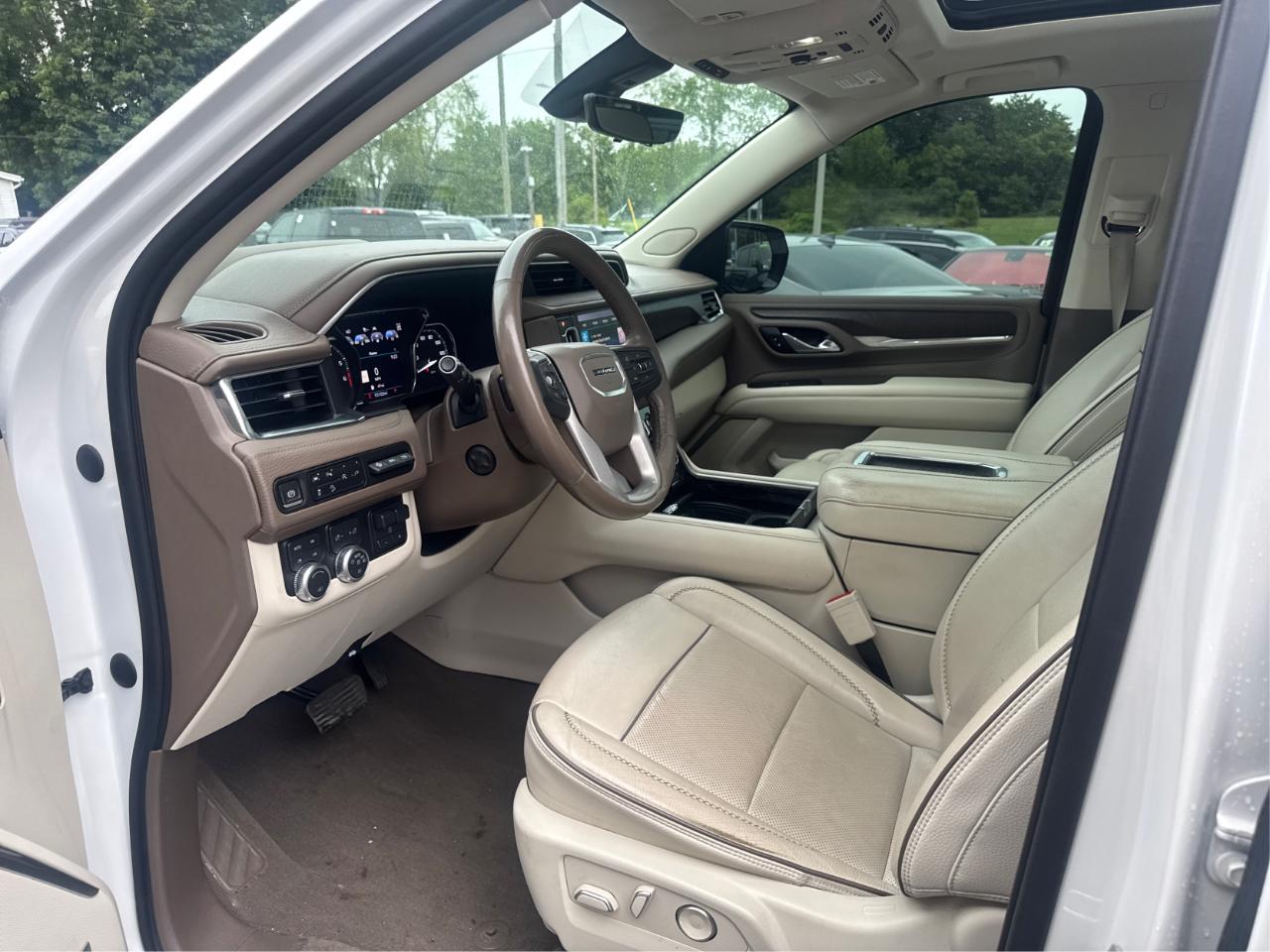 GMC Yukon XL Denali 4WD 2021