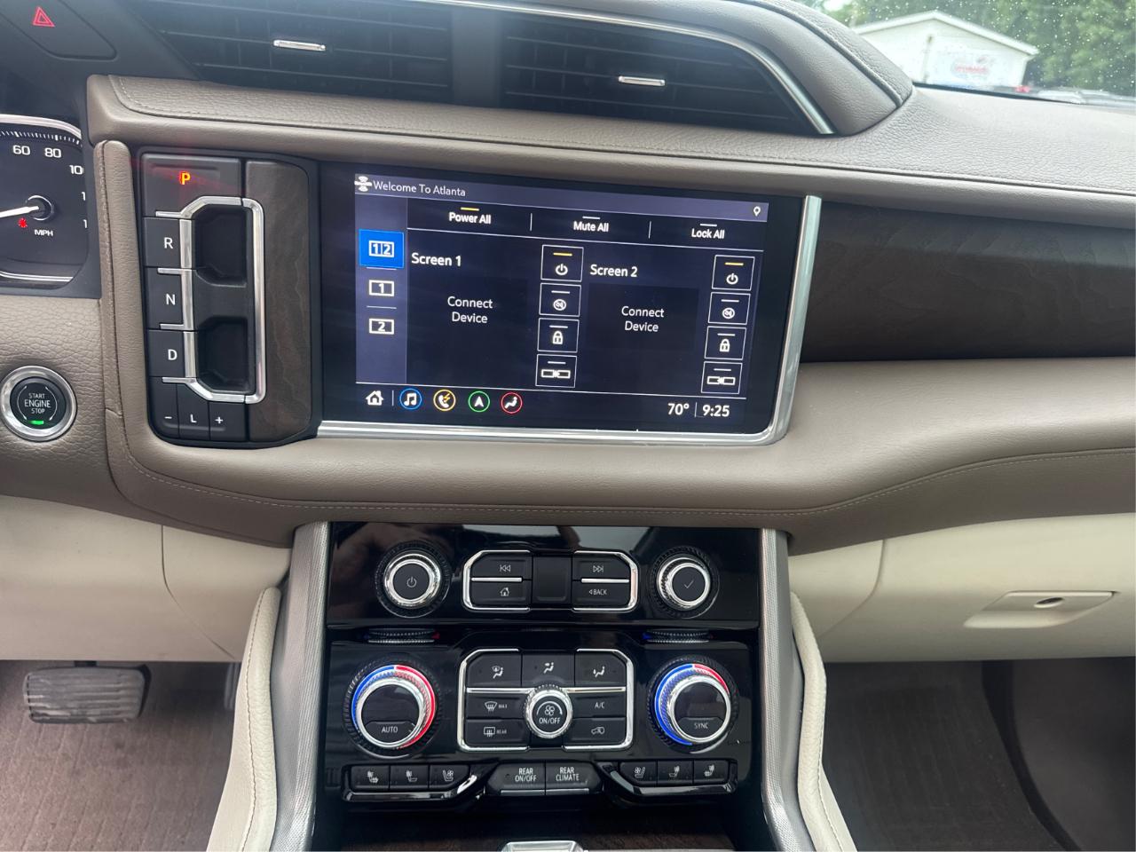 GMC Yukon XL Denali 4WD 2021