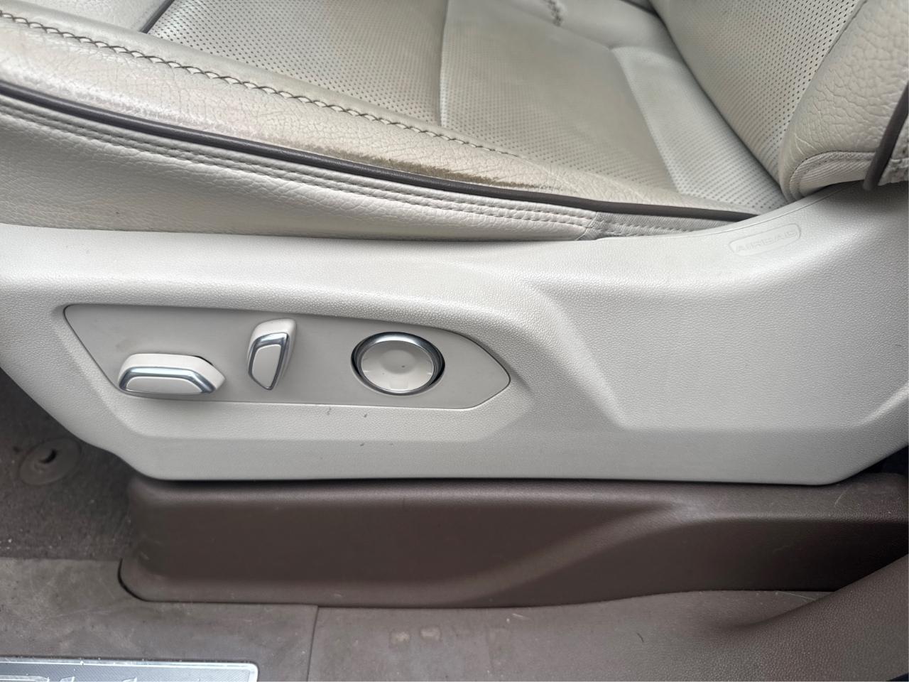 GMC Yukon XL Denali 4WD 2021
