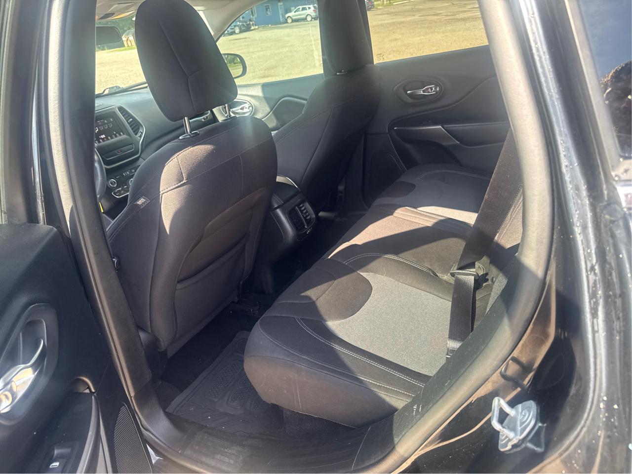 Jeep Cherokee Latitude FWD 2019