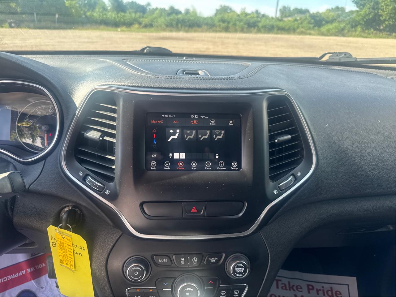 Jeep Cherokee Latitude FWD 2019