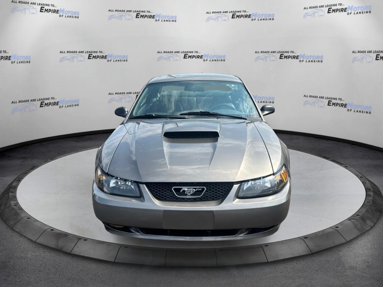 Ford Mustang GT Deluxe Coupe 2002