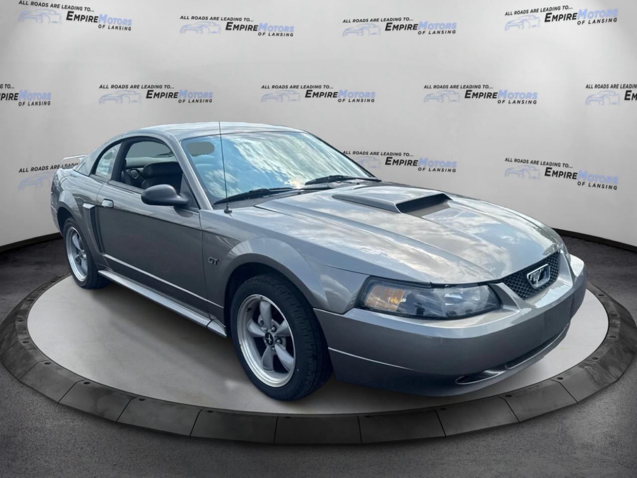 Ford Mustang GT Deluxe Coupe 2002