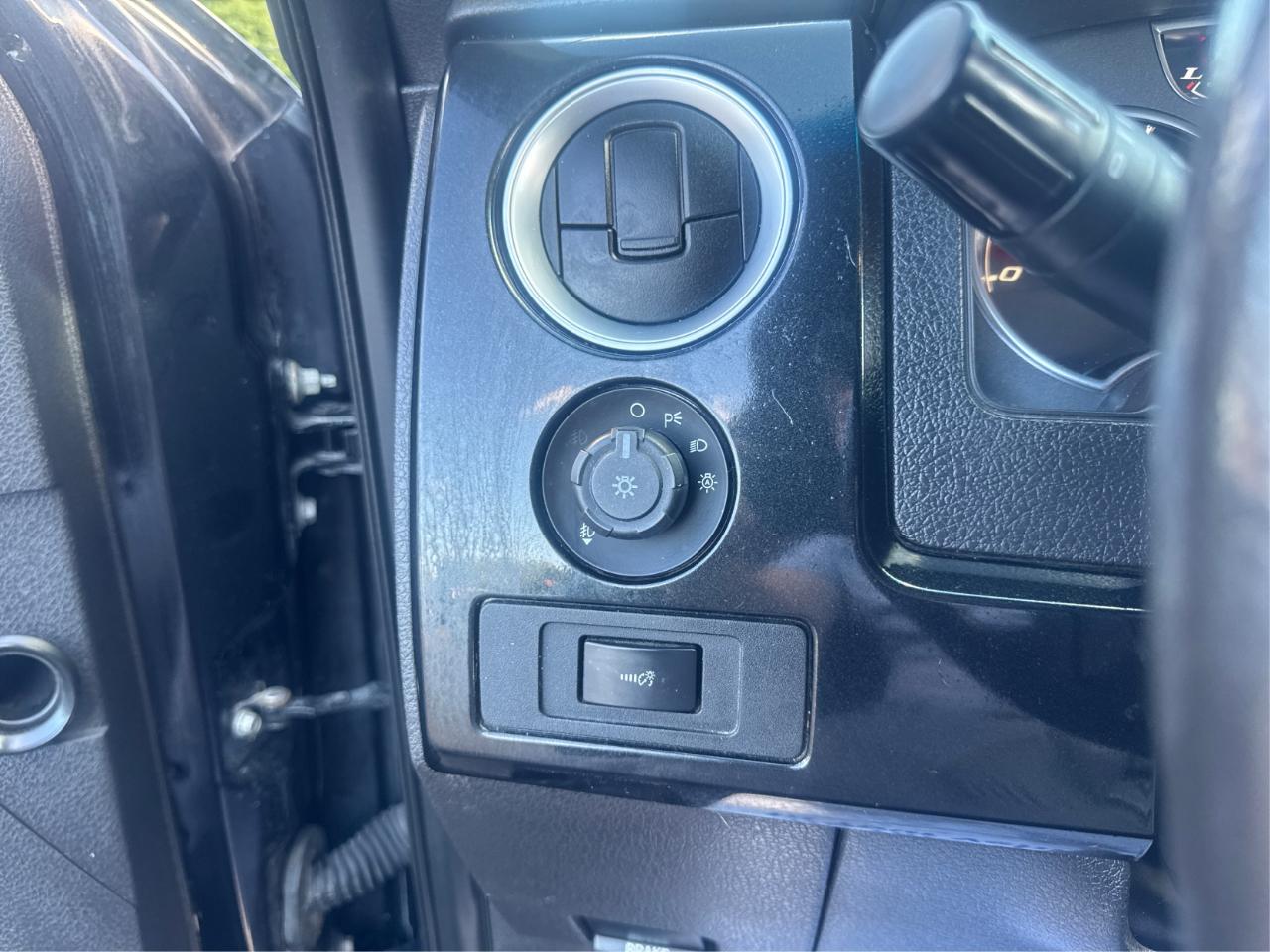 Ford F-150 XLT SuperCrew 6.5-ft. Bed 4WD 2012