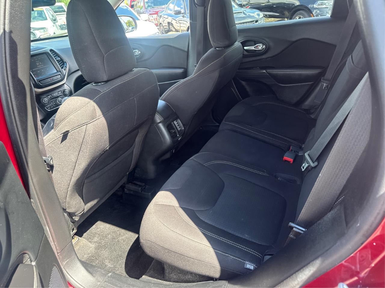 Jeep Cherokee Latitude FWD 2015