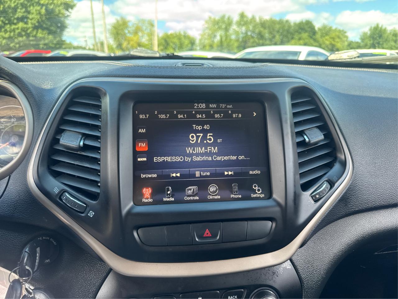 Jeep Cherokee Latitude FWD 2015