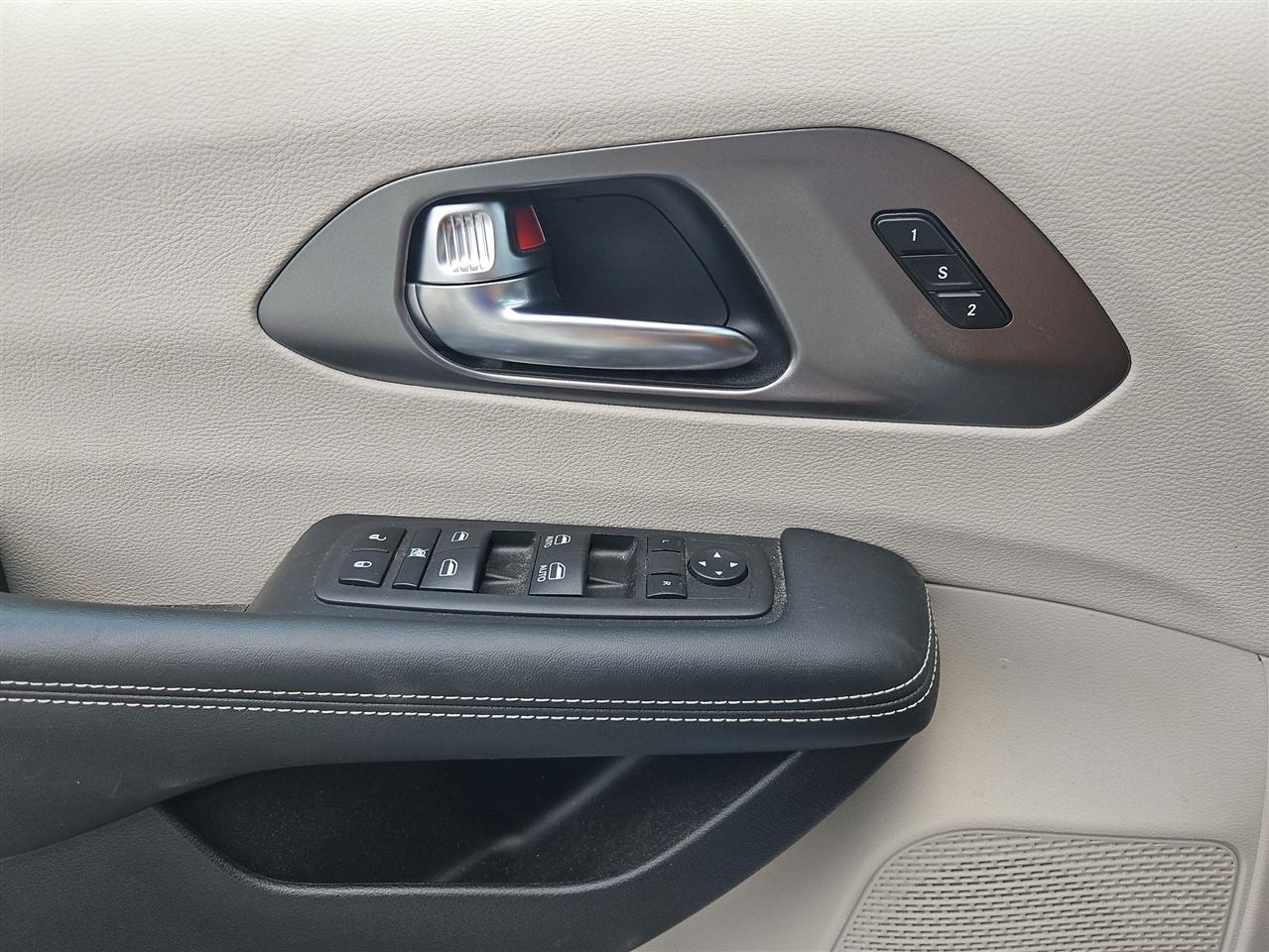 Chrysler Pacifica Touring L AWD 2023