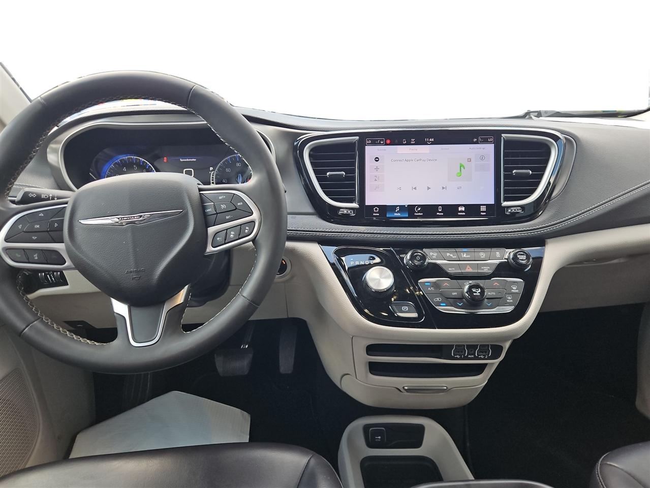 Chrysler Pacifica Touring L AWD 2023