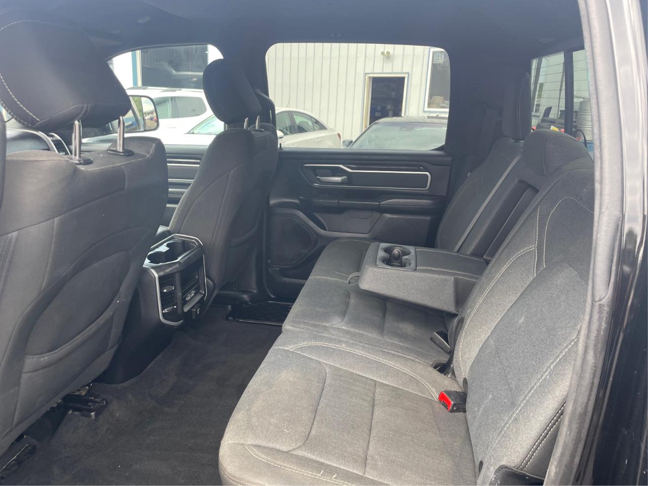 RAM 1500 Big Horn Crew Cab SWB 4WD 2021