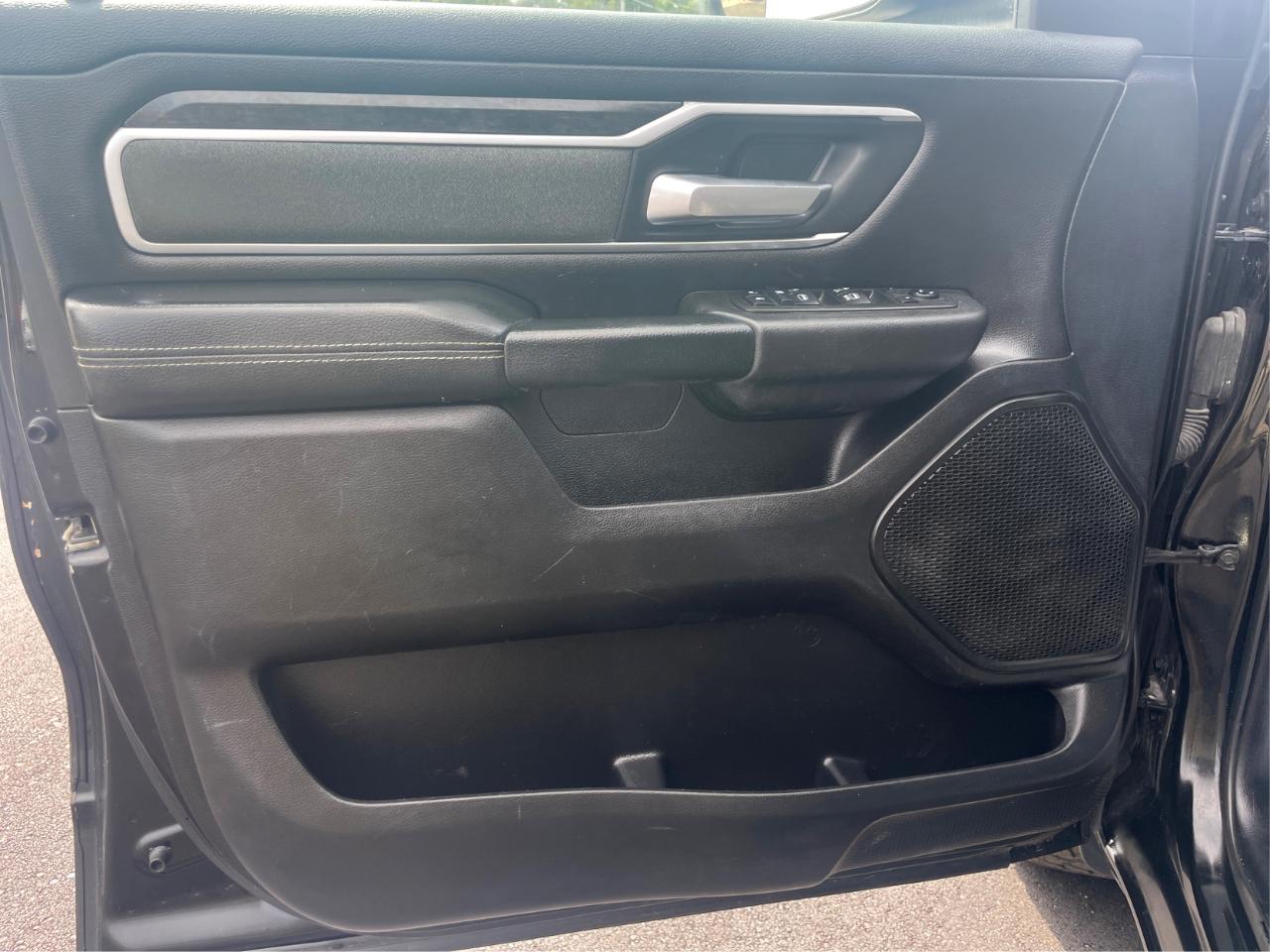 RAM 1500 Big Horn Crew Cab SWB 4WD 2021