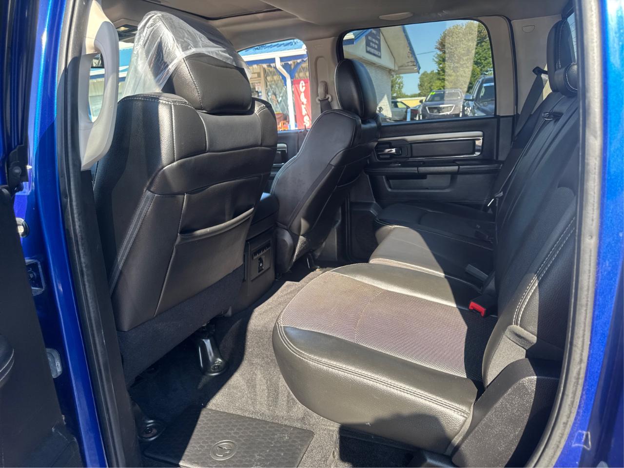 RAM 1500 Sport Crew Cab SWB 4WD 2015