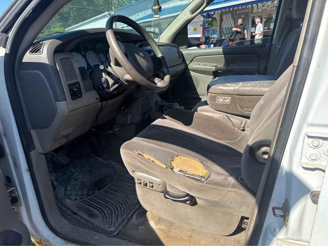 Dodge Ram 3500 ST Quad Cab Long Bed 4WD DRW 2004