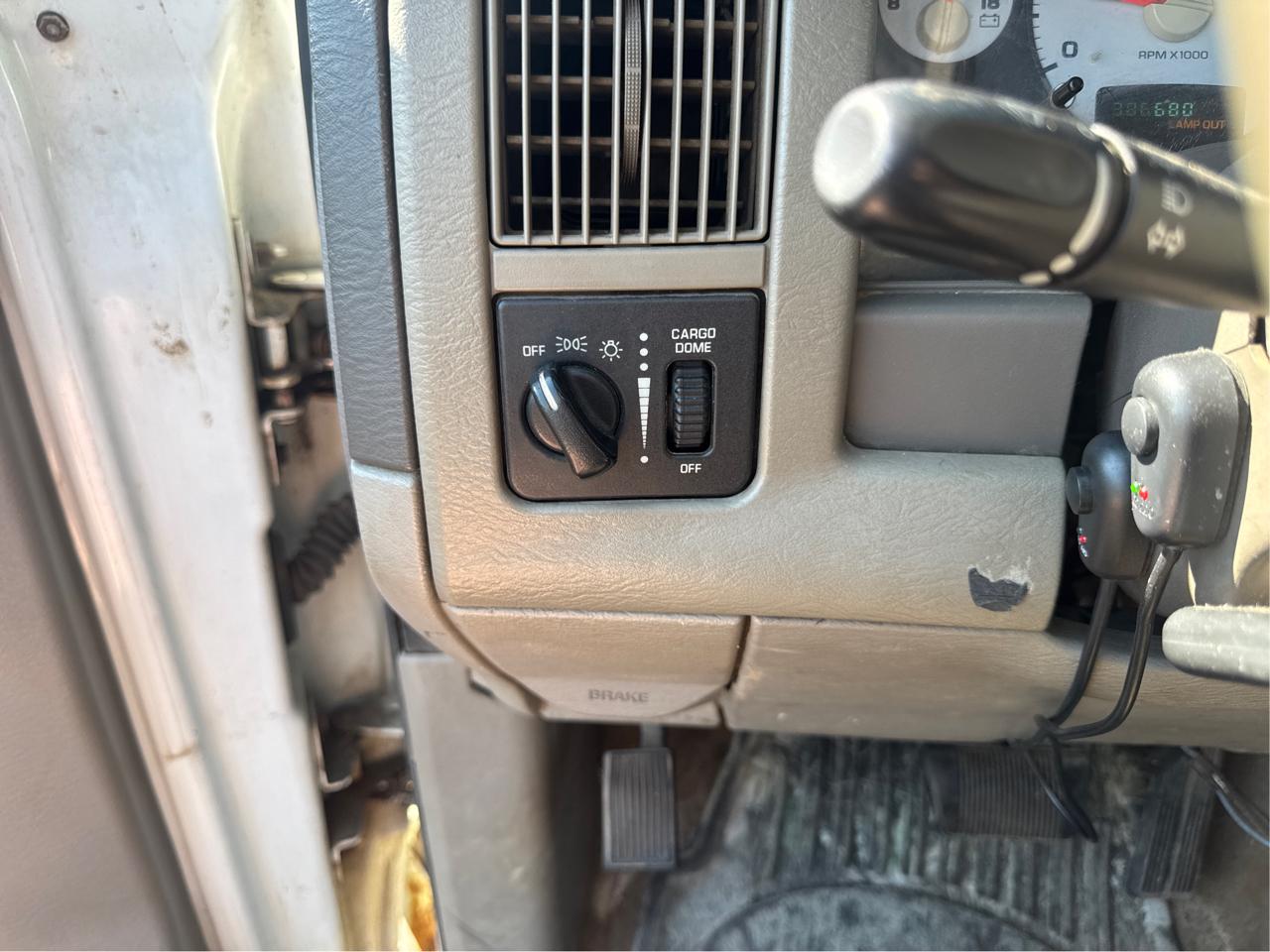 Dodge Ram 3500 ST Quad Cab Long Bed 4WD DRW 2004