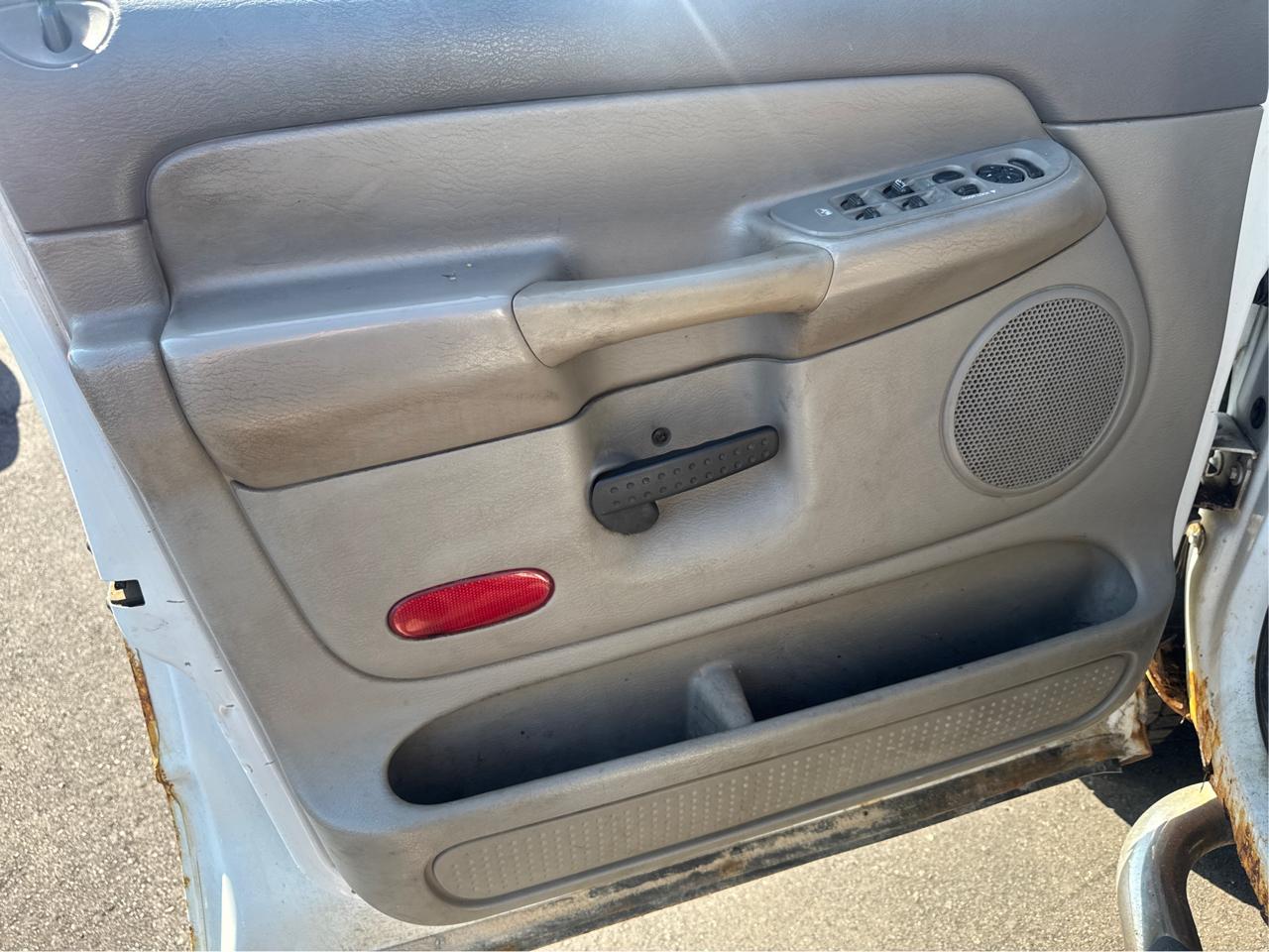 Dodge Ram 3500 ST Quad Cab Long Bed 4WD DRW 2004