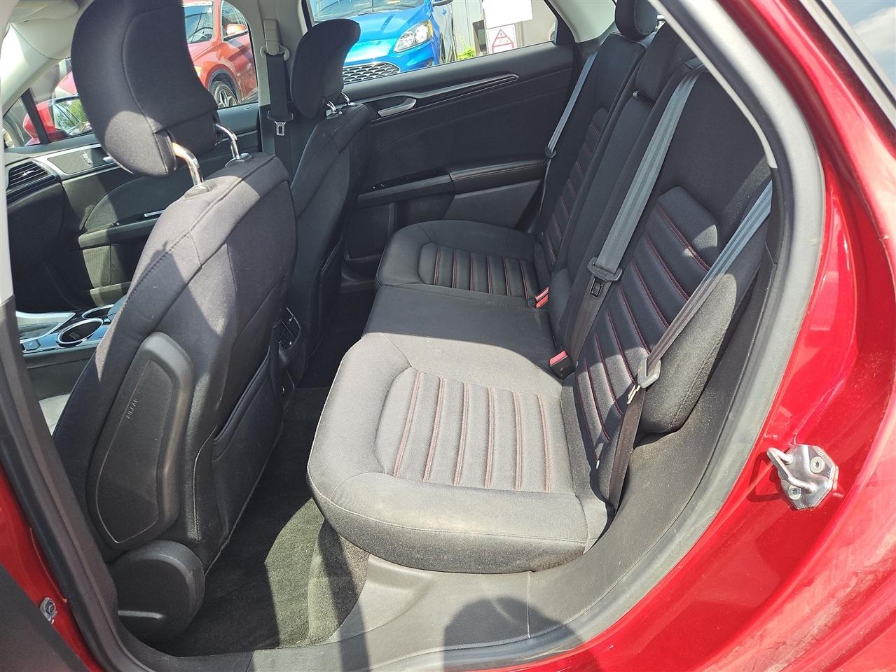 Ford Fusion Hybrid SE 2013