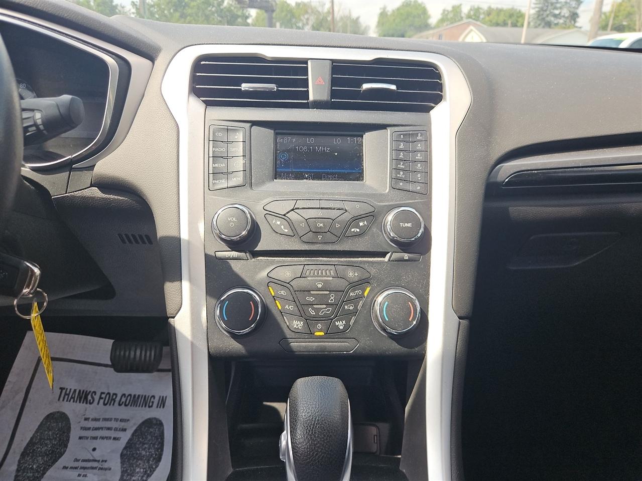 Ford Fusion Hybrid SE 2013