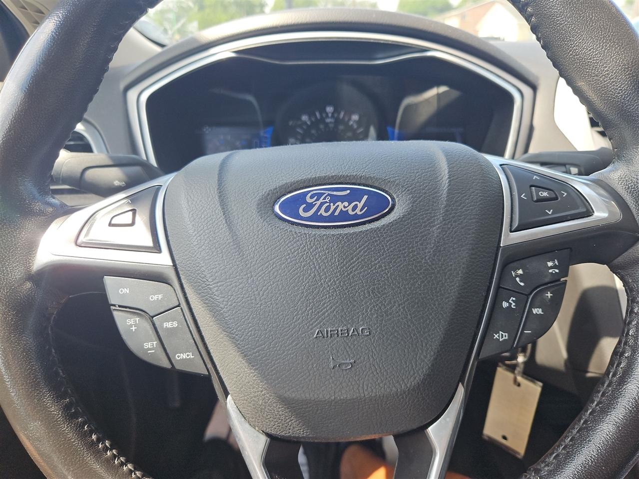 Ford Fusion Hybrid SE 2013