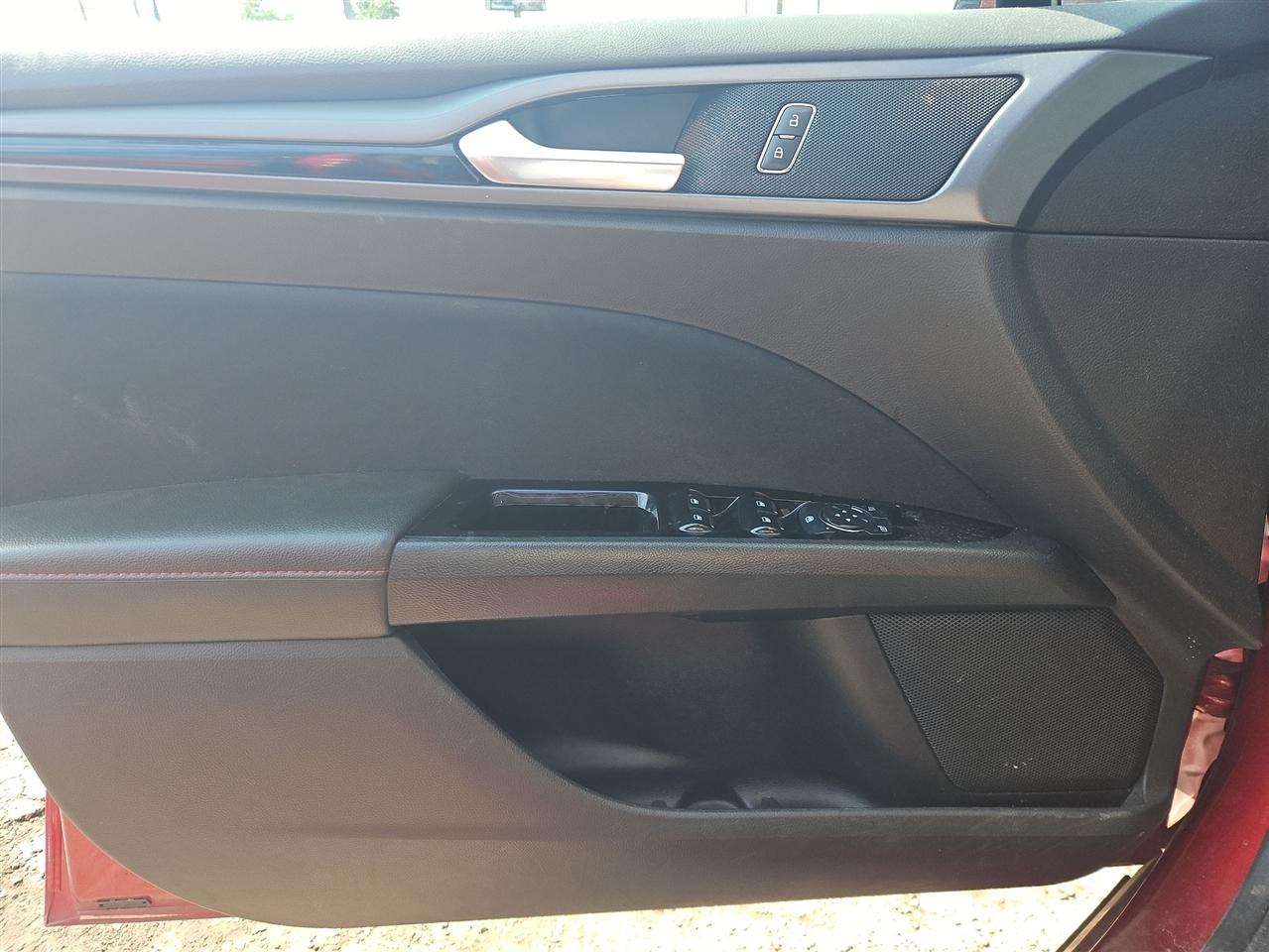 Ford Fusion Hybrid SE 2013