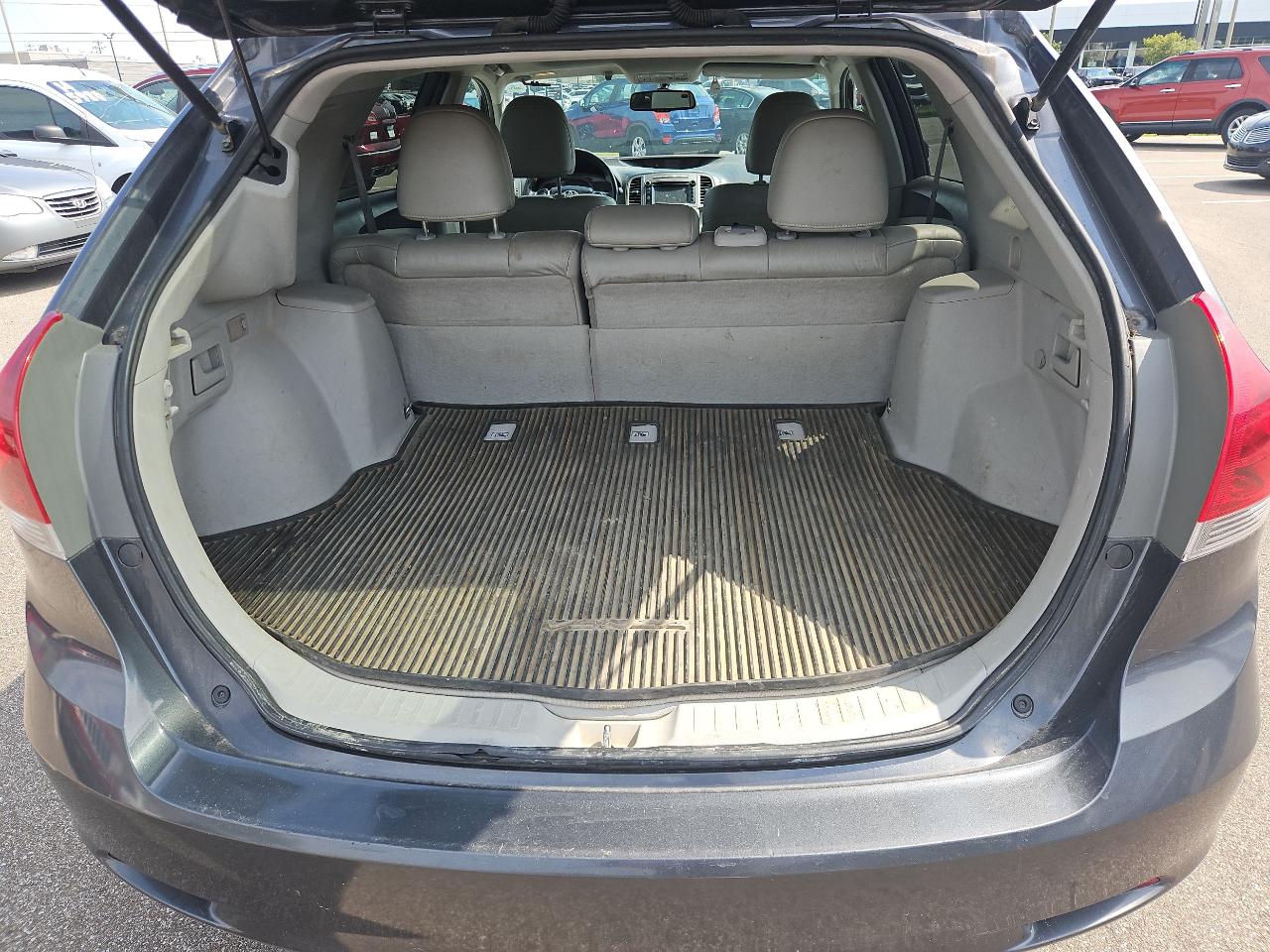 Toyota Venza LE I4 FWD 2013