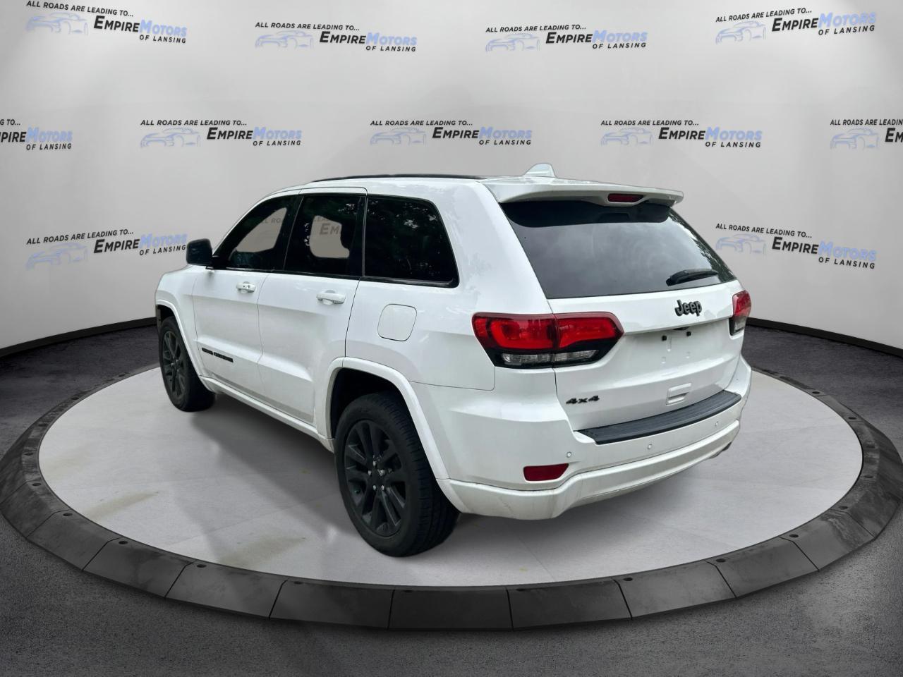 Jeep Grand Cherokee Laredo 4WD 2019