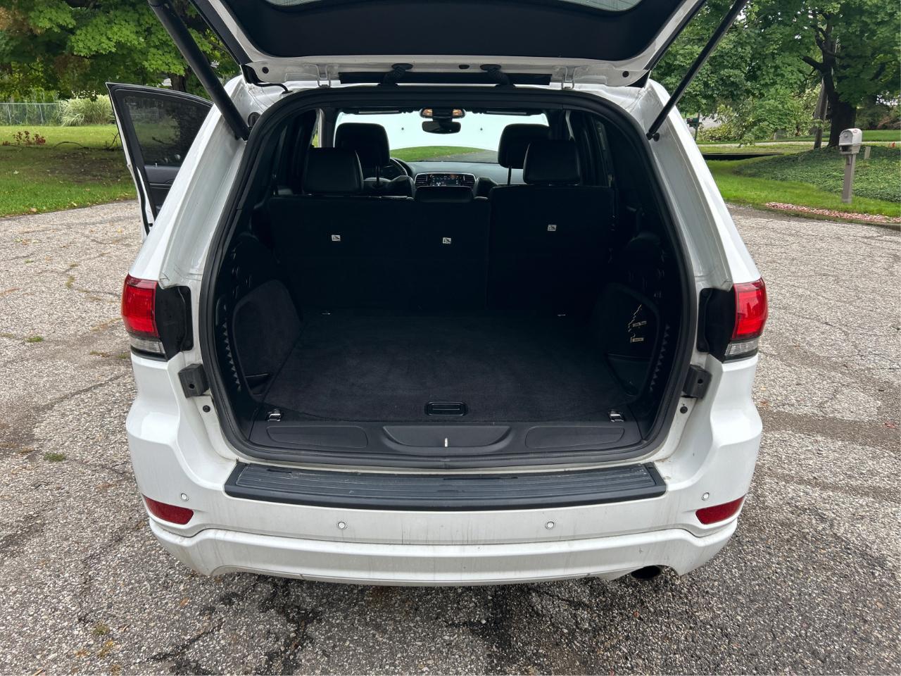 Jeep Grand Cherokee Laredo 4WD 2019