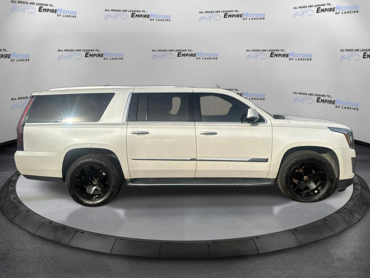 Cadillac Escalade ESV Luxury 4WD 2017