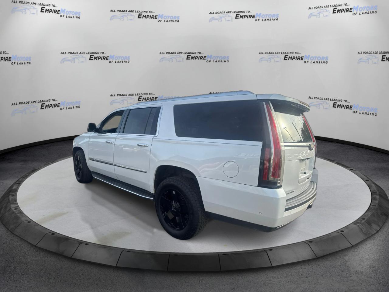 Cadillac Escalade ESV Luxury 4WD 2017
