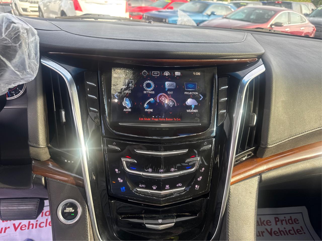 Cadillac Escalade ESV Luxury 4WD 2017