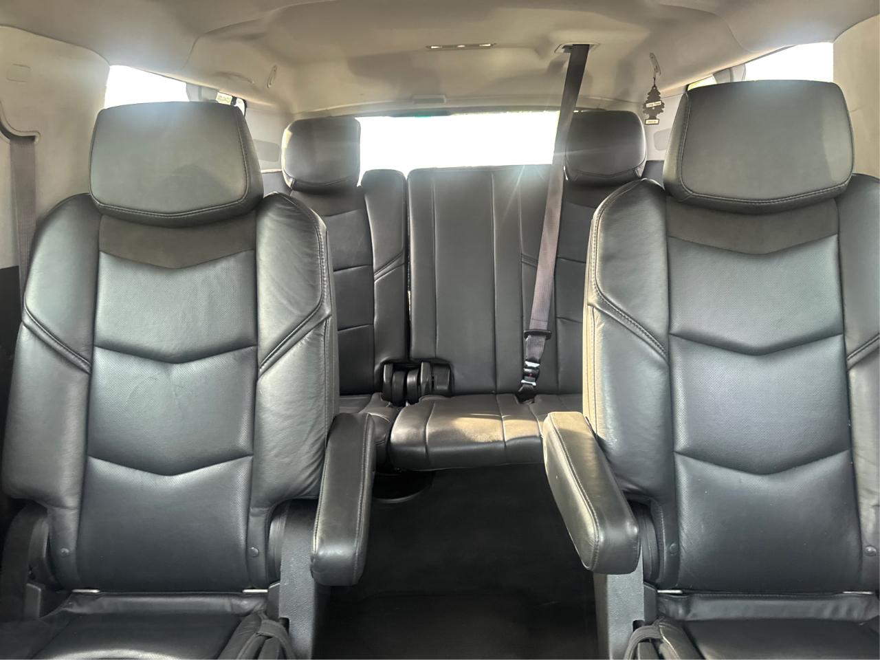 Cadillac Escalade ESV Luxury 4WD 2017