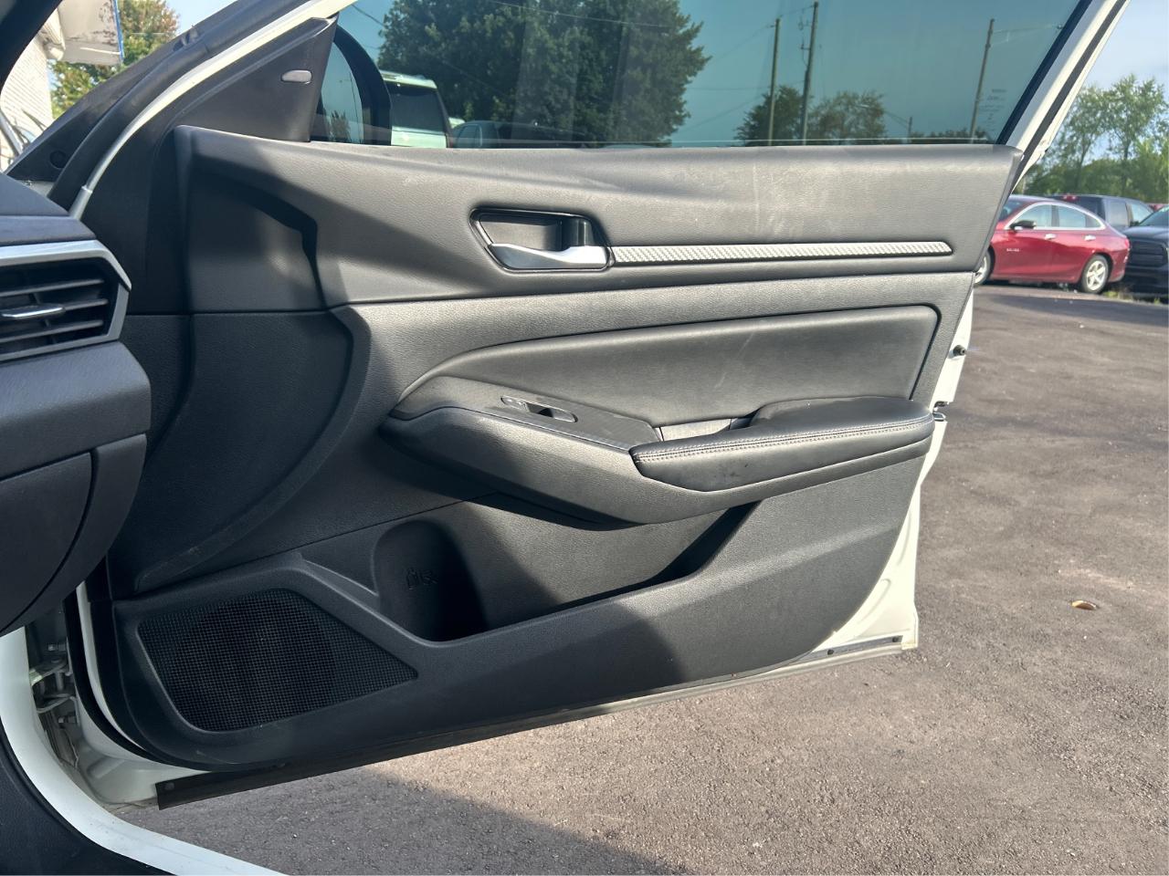 Nissan Altima 2.5 SV 2025
