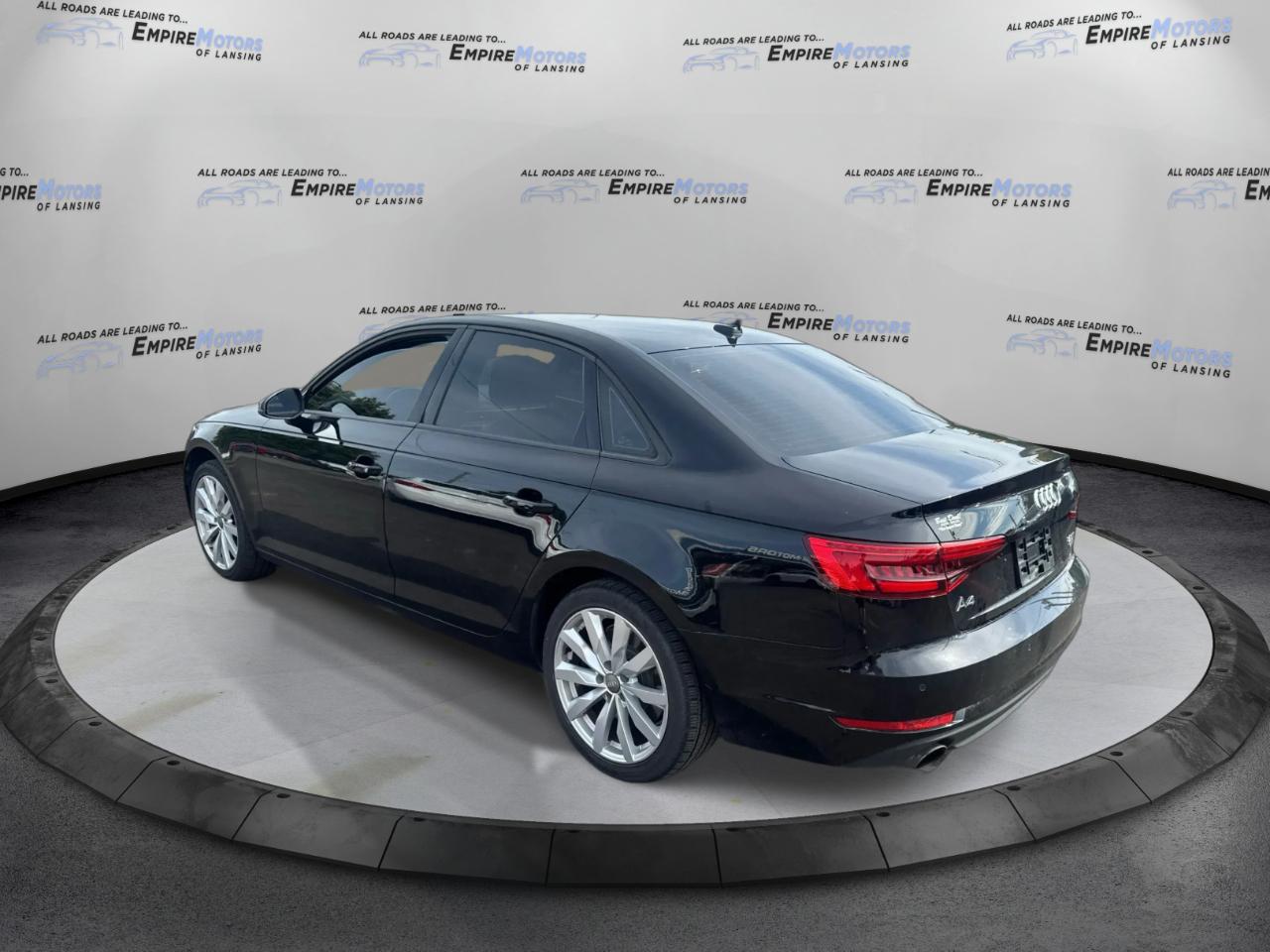 Audi A4 2.0T Premium quattro Sedan 2017