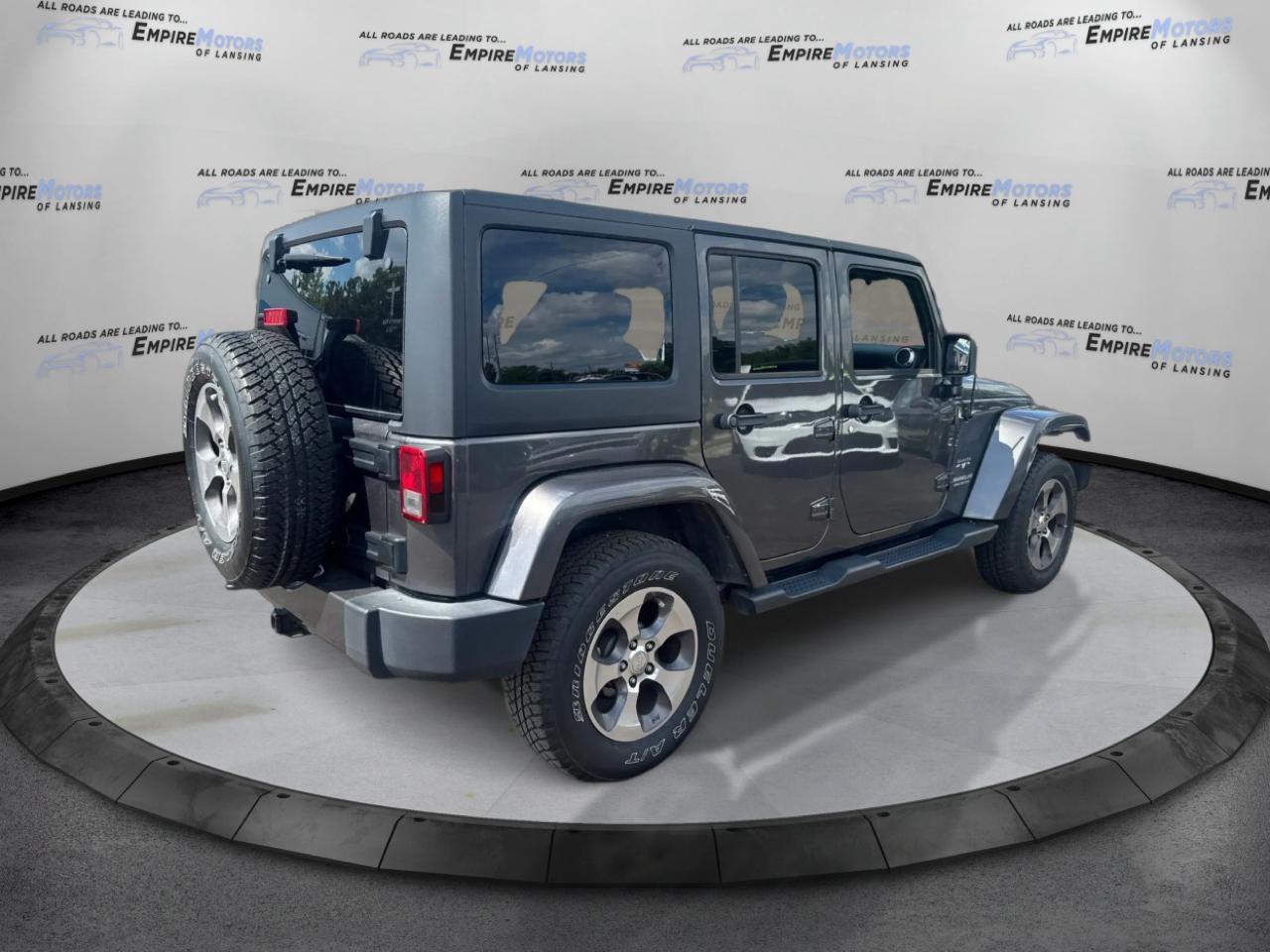 Jeep Wrangler Unlimited Sahara 4WD 2017