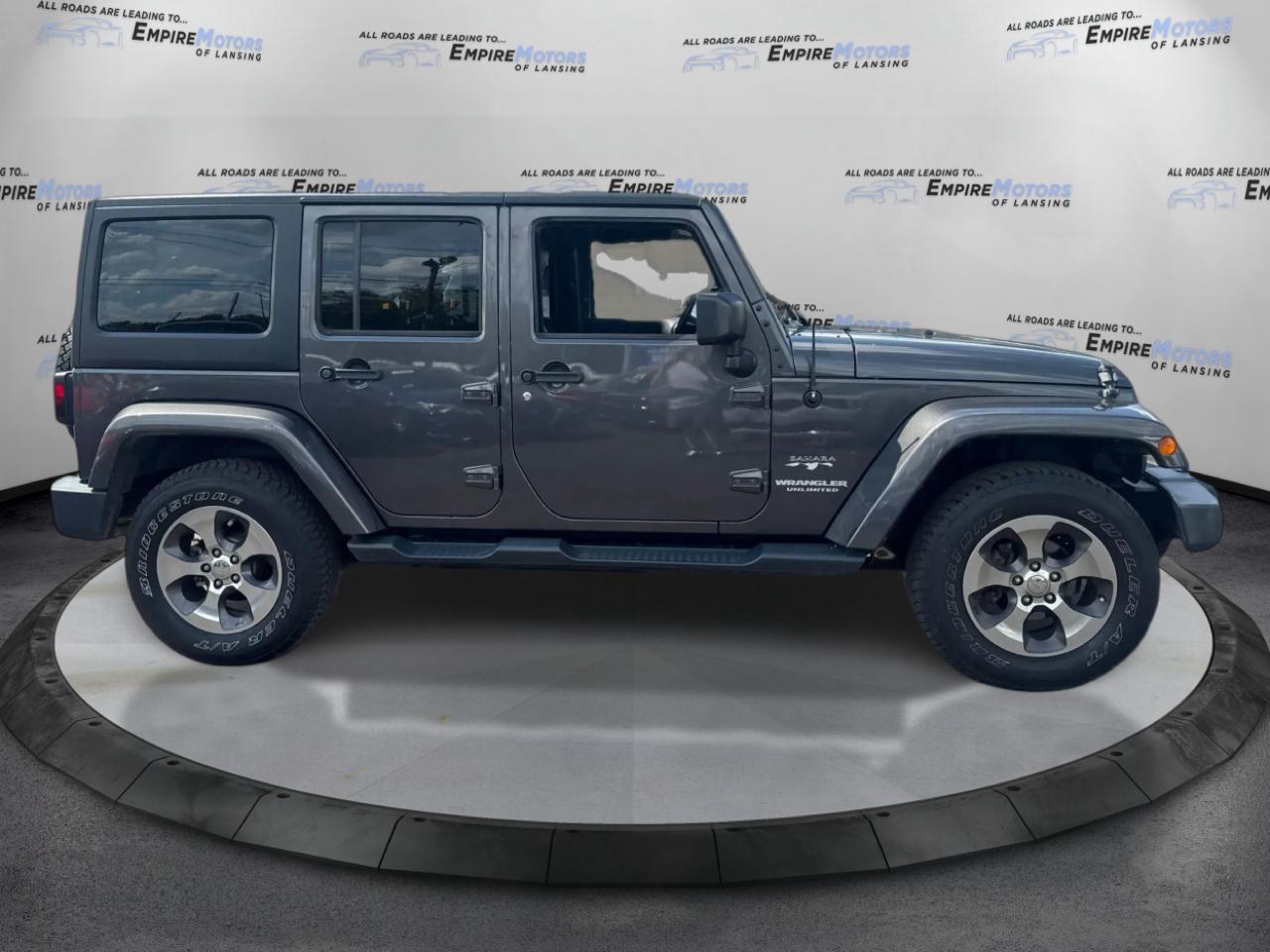 Jeep Wrangler Unlimited Sahara 4WD 2017