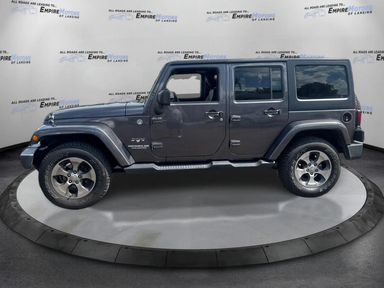 Jeep Wrangler Unlimited Sahara 4WD 2017