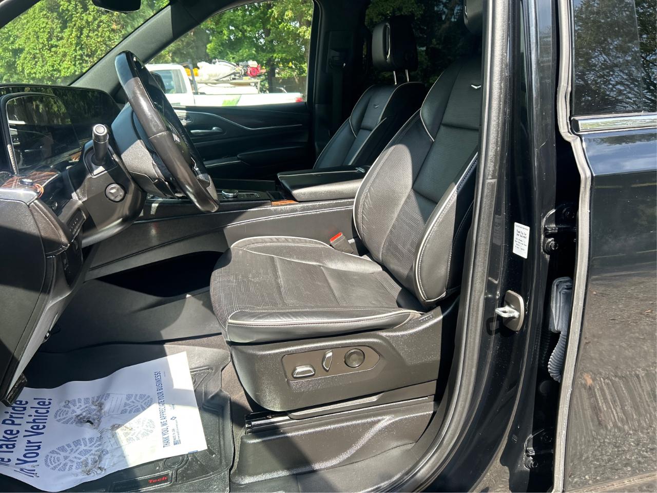 Cadillac Escalade 4WD 4dr Premium Luxury 2022