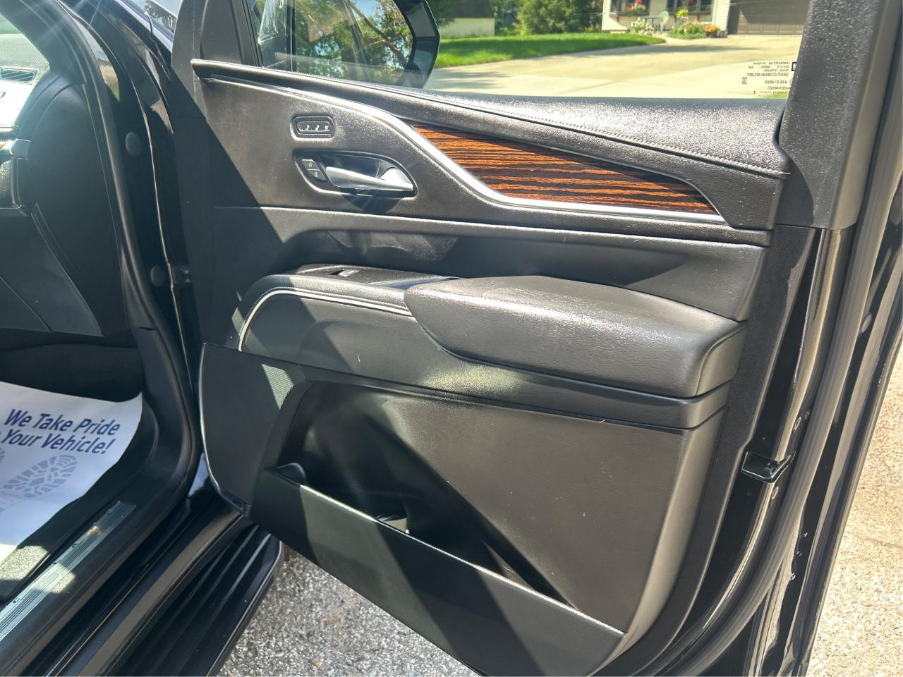Cadillac Escalade 4WD 4dr Premium Luxury 2022