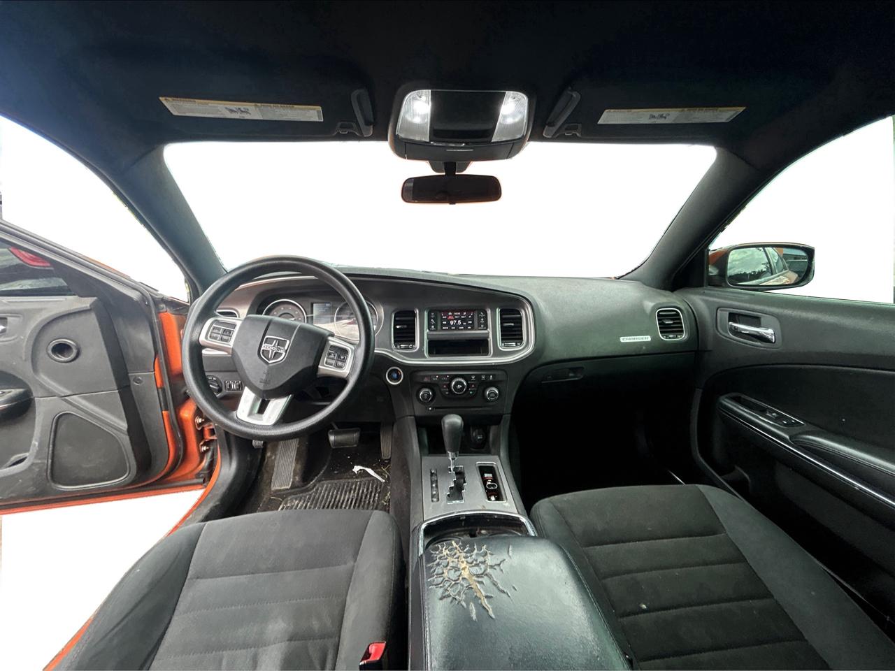 Dodge Charger SE 2011